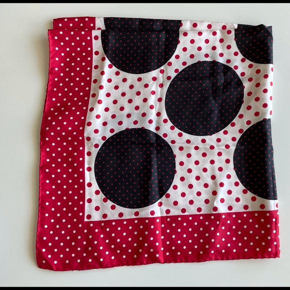 Valentino Accessories - New Valentino Foulard 90x90 Silk Scarf